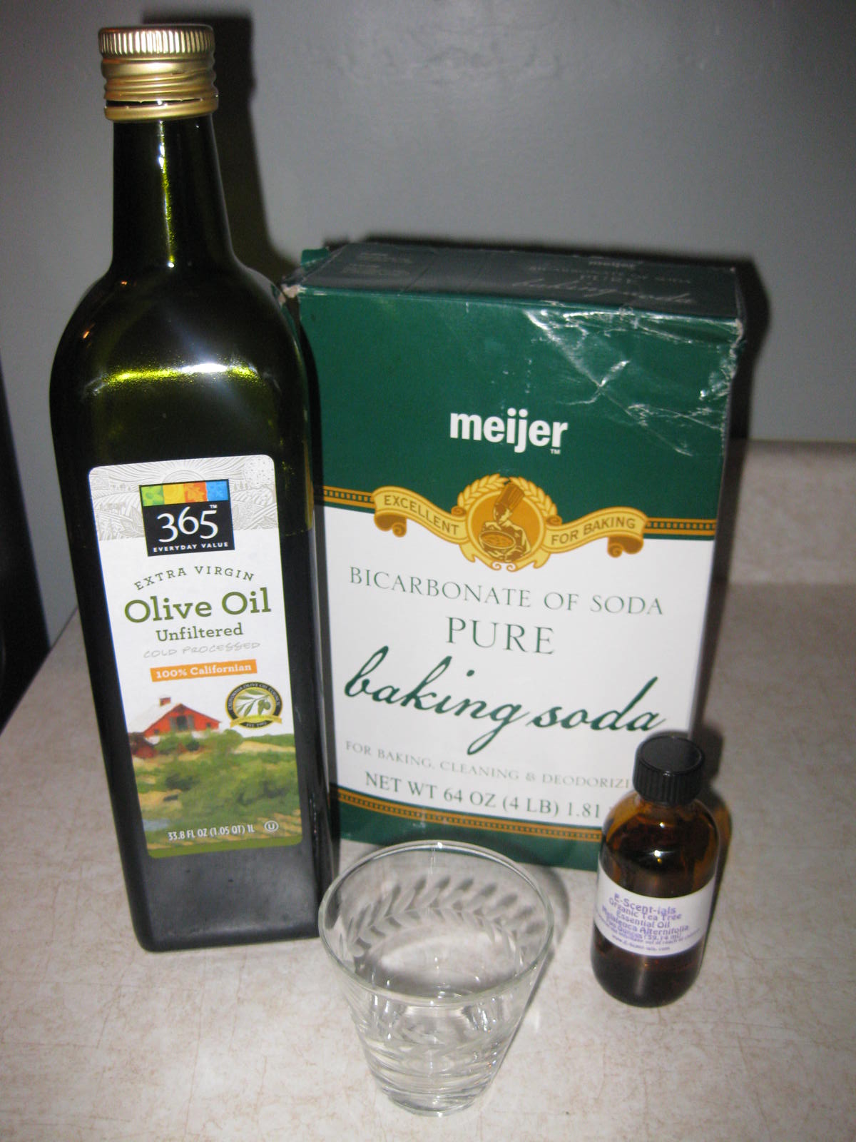 Olive oil, baking soda & Tea tree